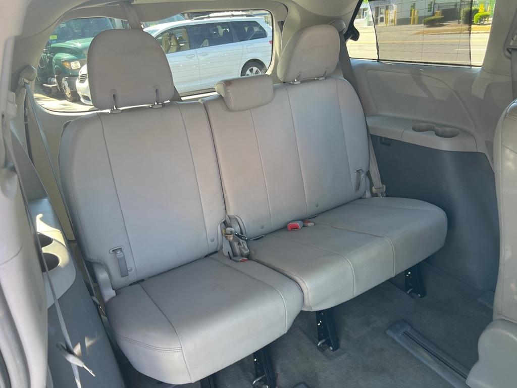 Toyota Sienna  2015