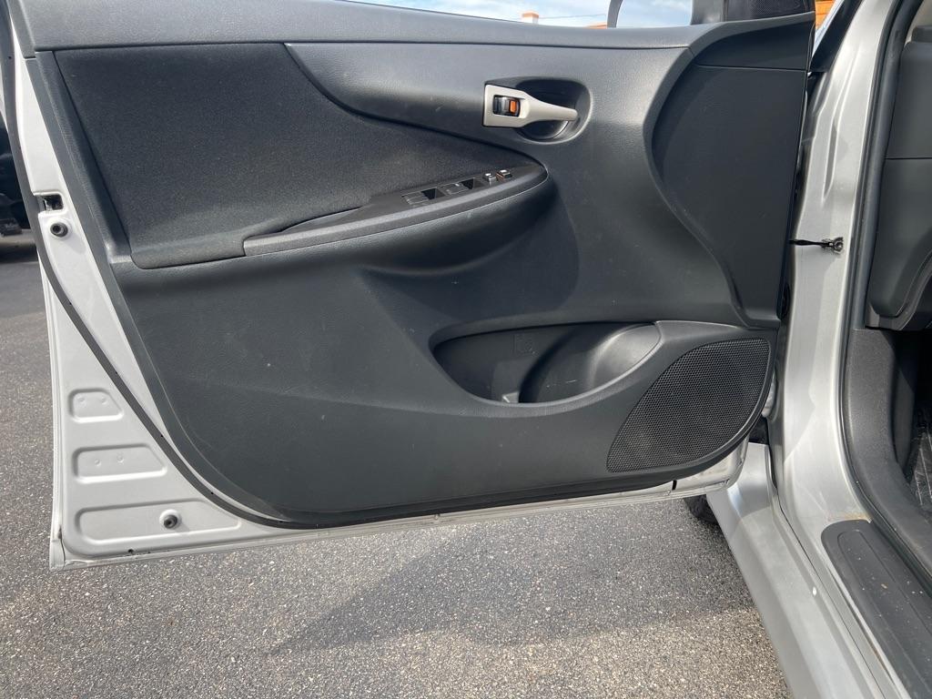 Toyota Corolla  2009