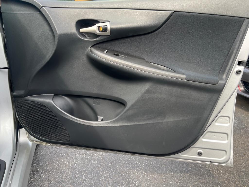 Toyota Corolla  2009