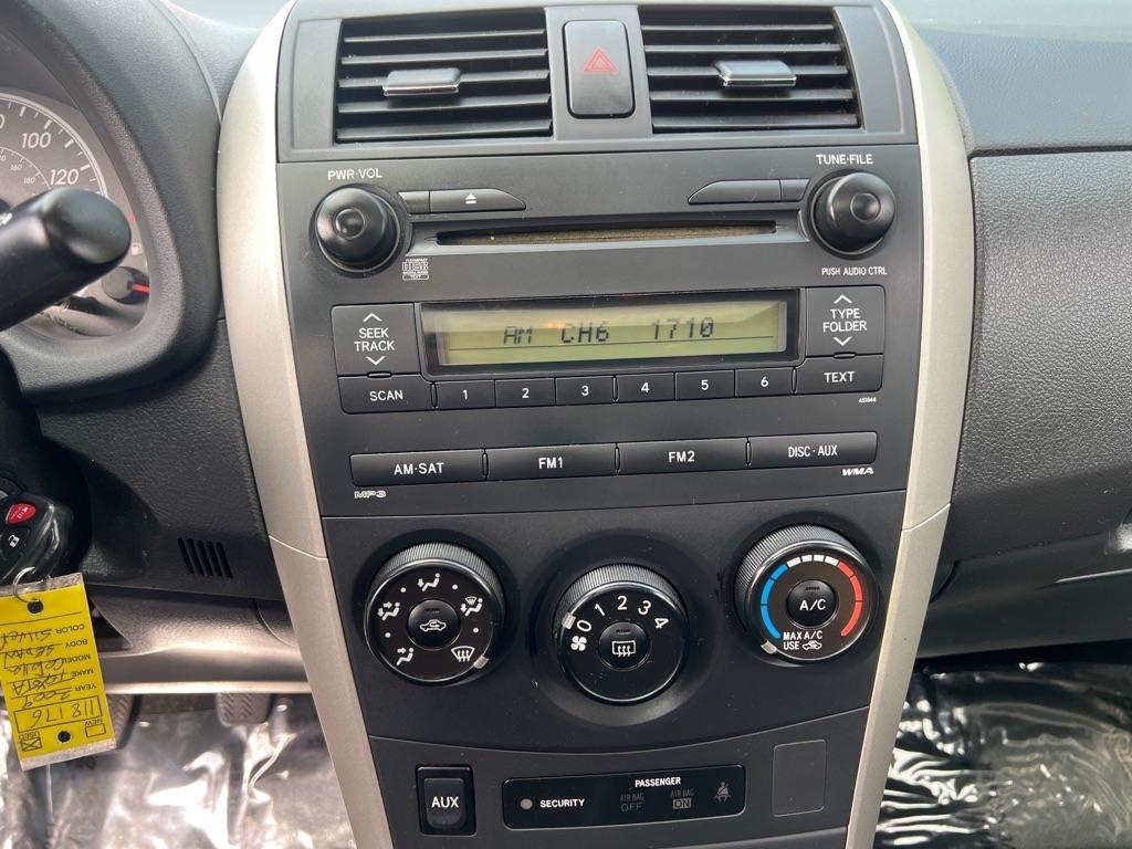 Toyota Corolla  2009