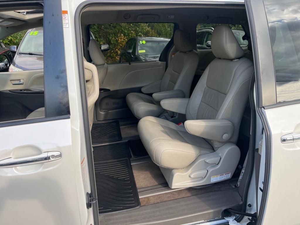 Toyota Sienna  2018