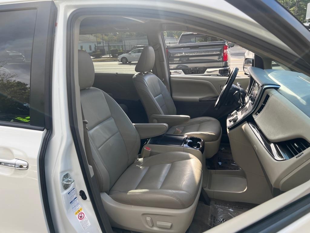 Toyota Sienna  2018