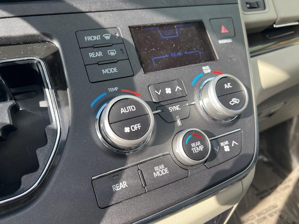 Toyota Sienna  2018