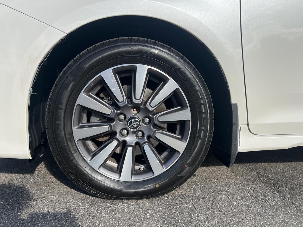 Toyota Sienna  2018
