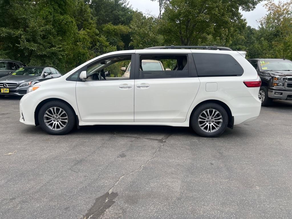 Toyota Sienna  2020