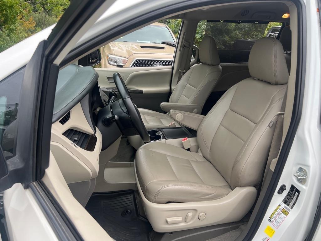 Toyota Sienna  2020