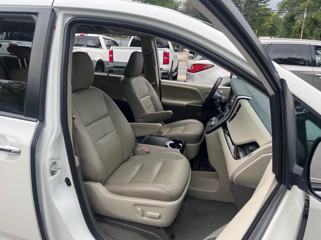 Toyota Sienna  2020