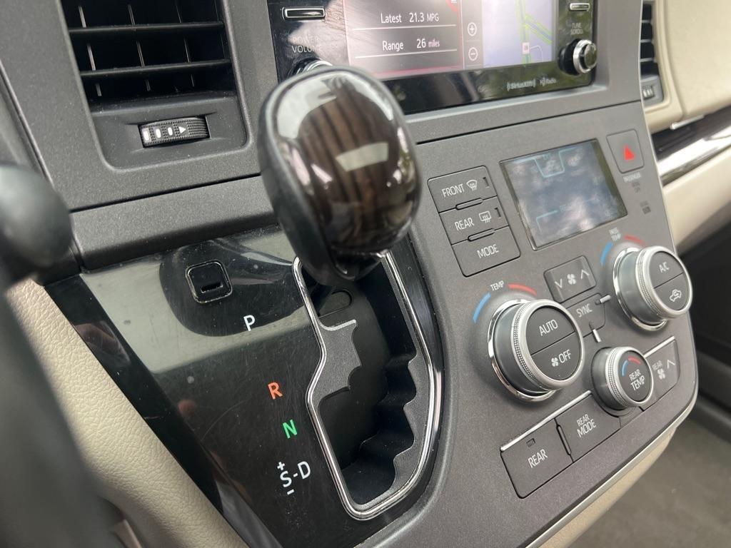 Toyota Sienna  2020