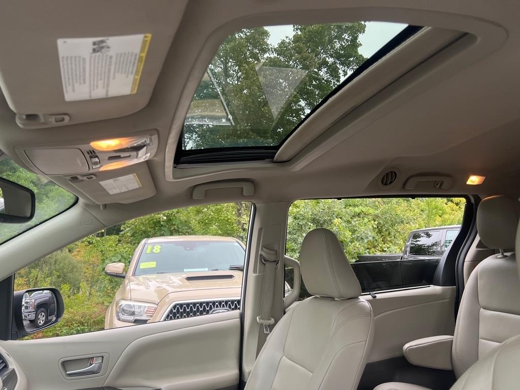 Toyota Sienna  2020