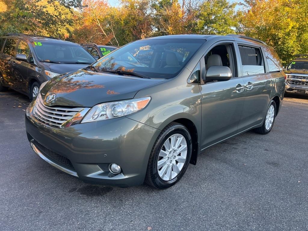 2013 Toyota Sienna XLE