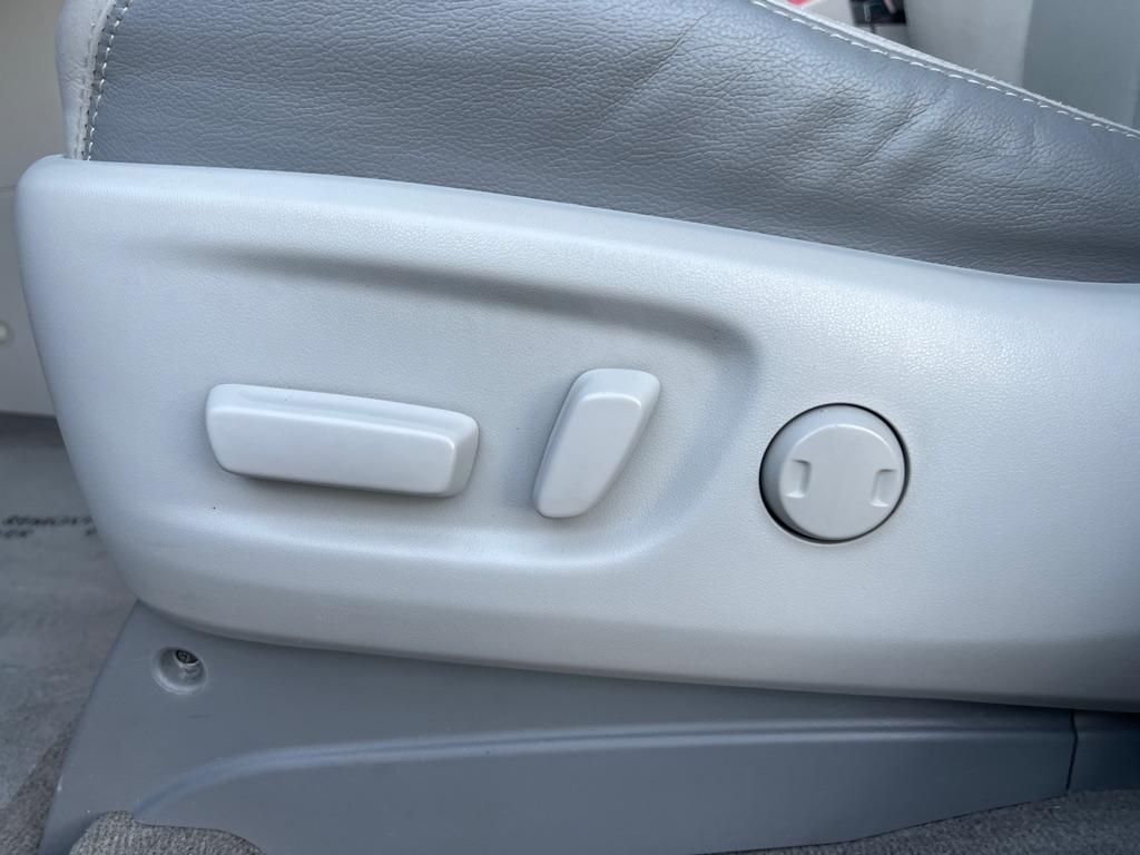 Toyota Sienna  2013