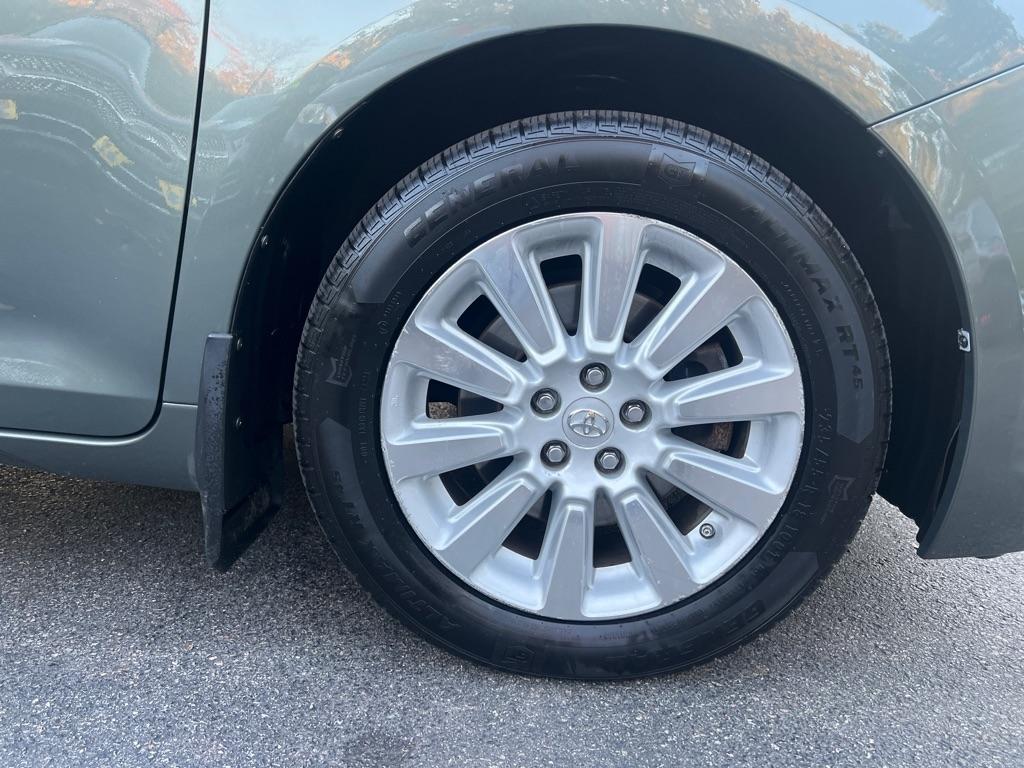 Toyota Sienna  2013