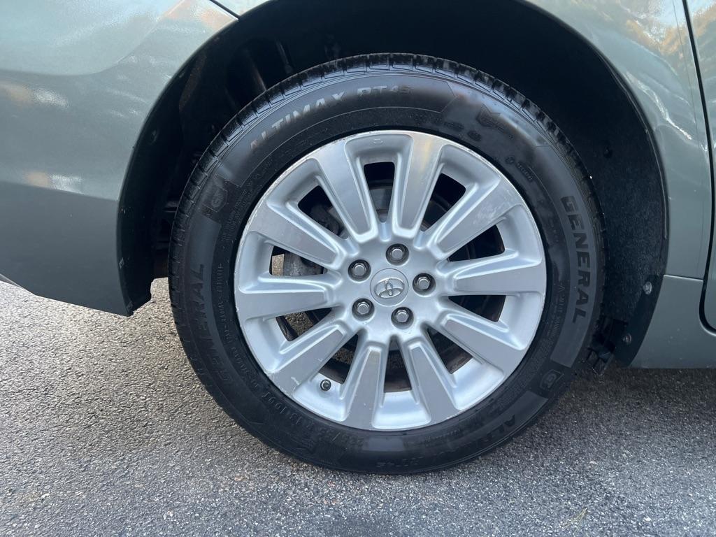 Toyota Sienna  2013