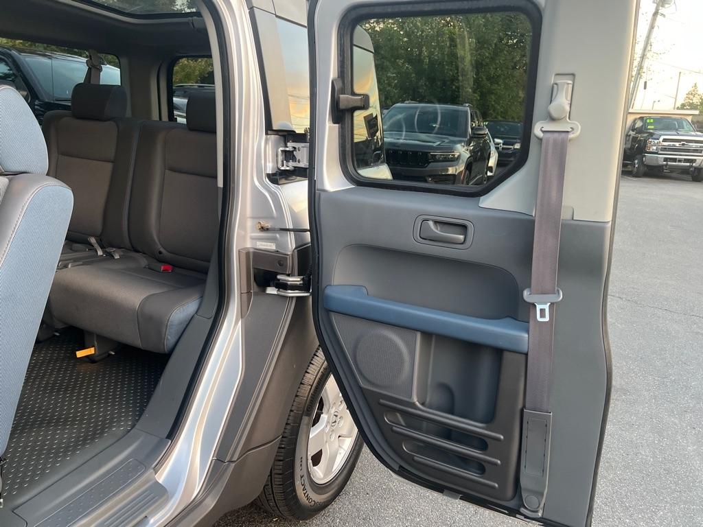 Honda Element  2004