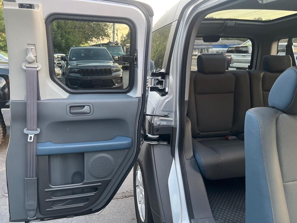 Honda Element  2004