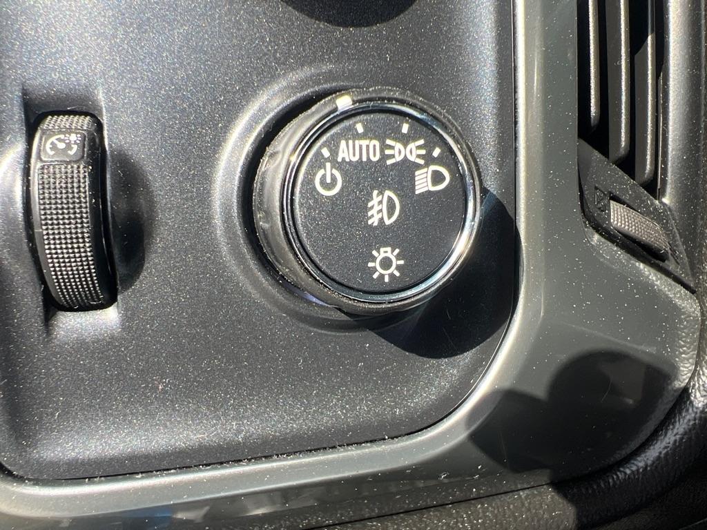 Chevrolet Silverado 1500  2018