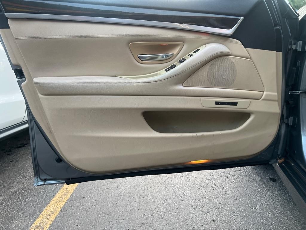 BMW 5 Series  2011