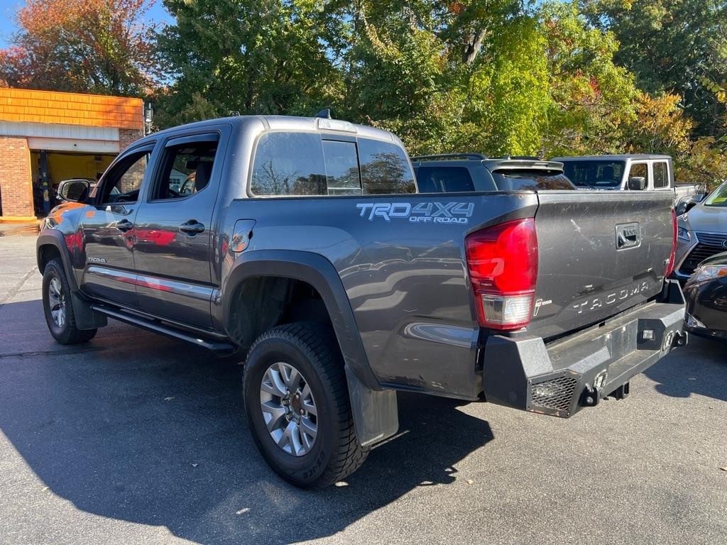 Toyota Tacoma  2017