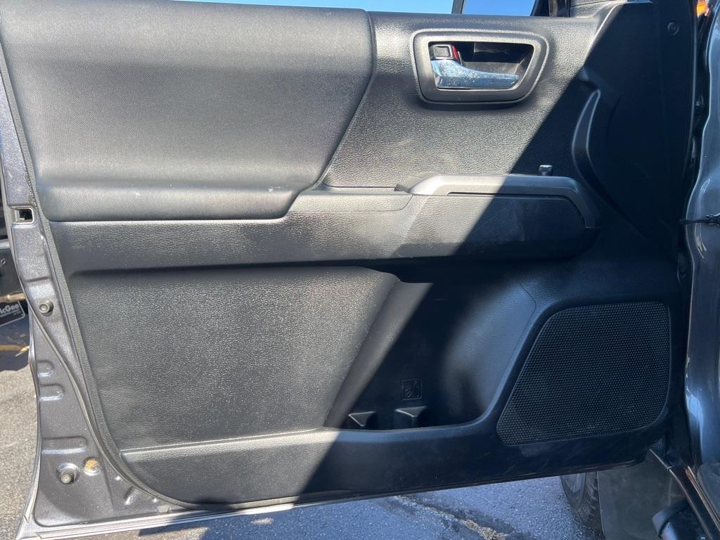 Toyota Tacoma  2017