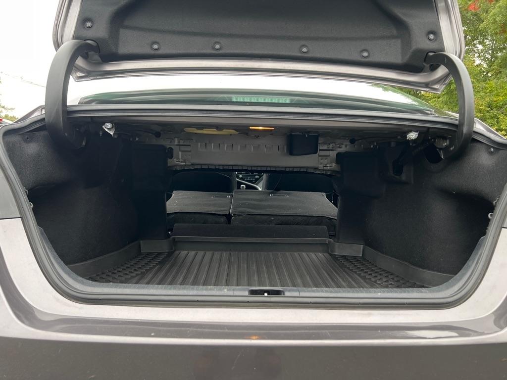 Toyota Camry  2021