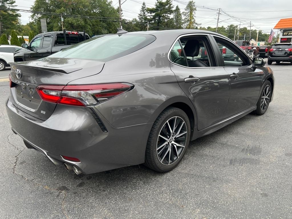 Toyota Camry  2021