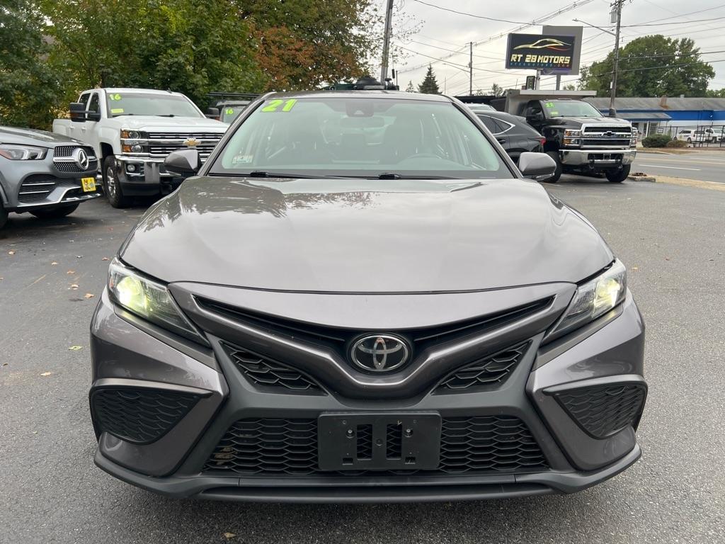 Toyota Camry  2021