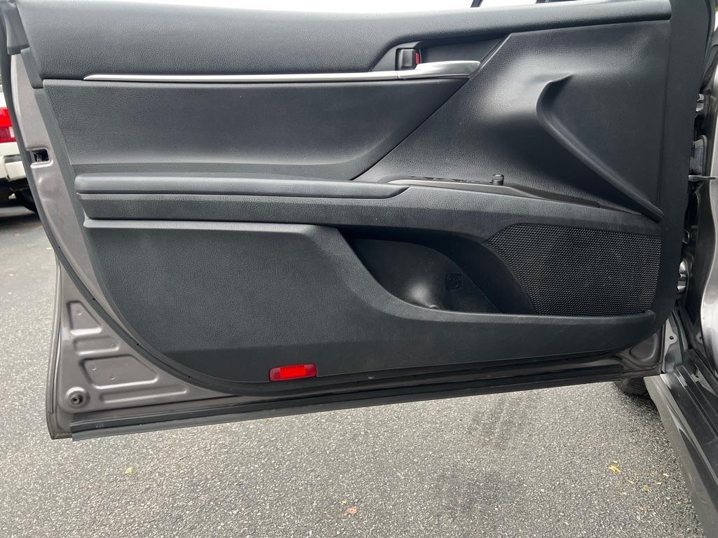 Toyota Camry  2021