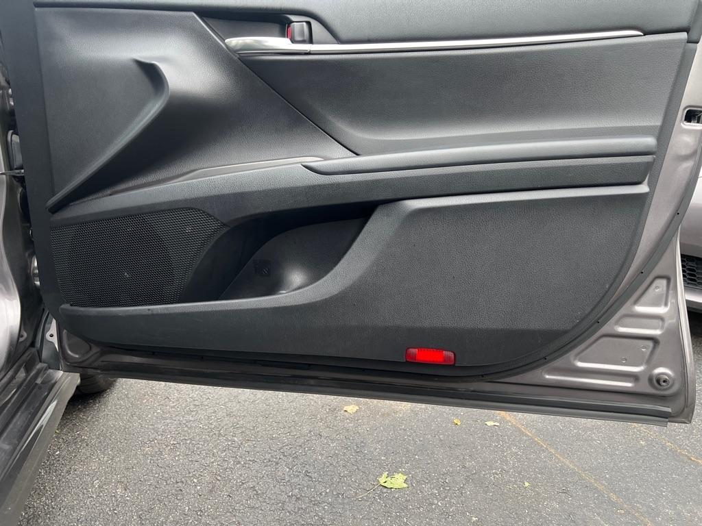 Toyota Camry  2021