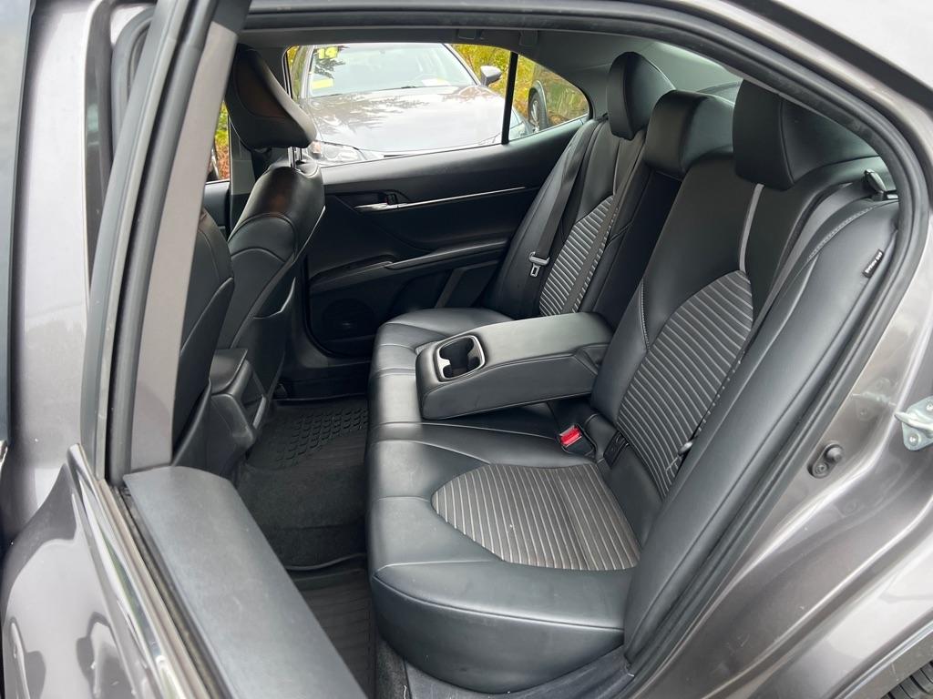 Toyota Camry  2021