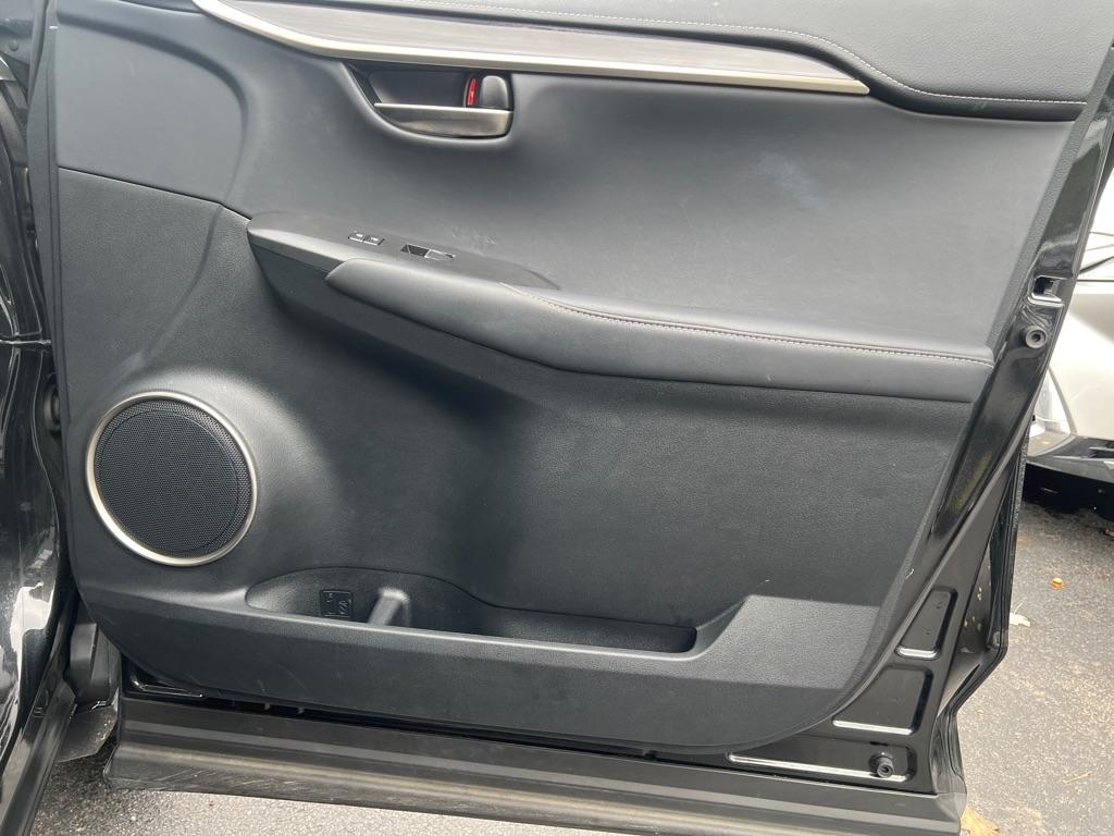 Lexus NX  2019