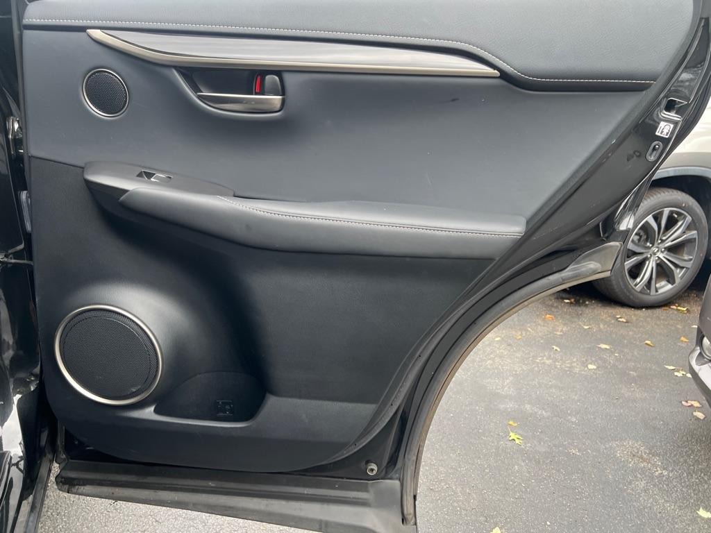 Lexus NX  2019