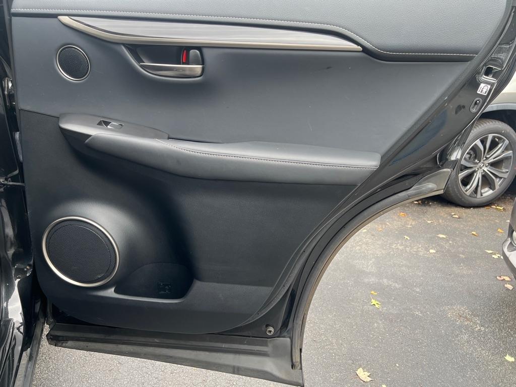 Lexus NX  2019