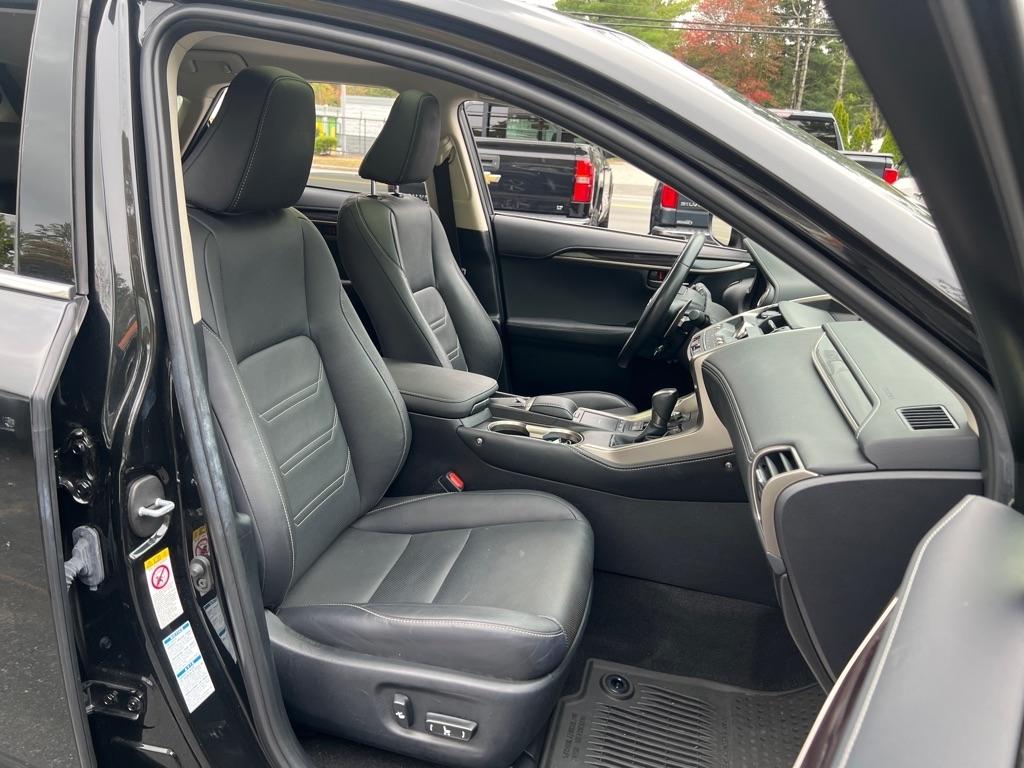 Lexus NX  2019