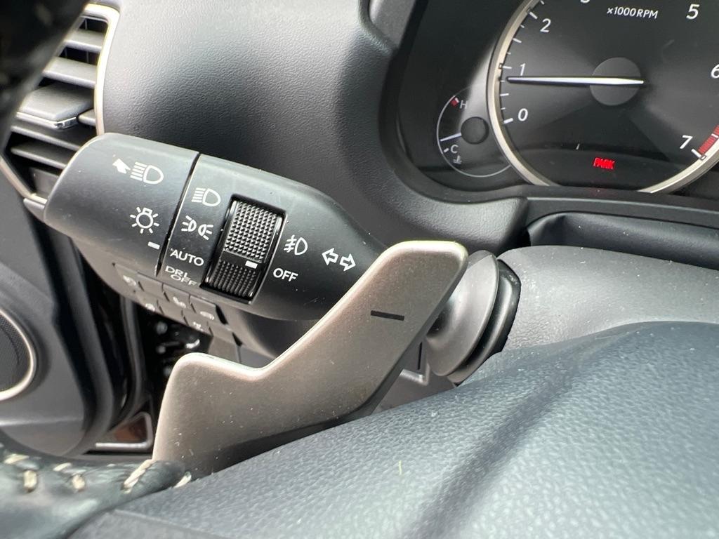 Lexus NX  2019