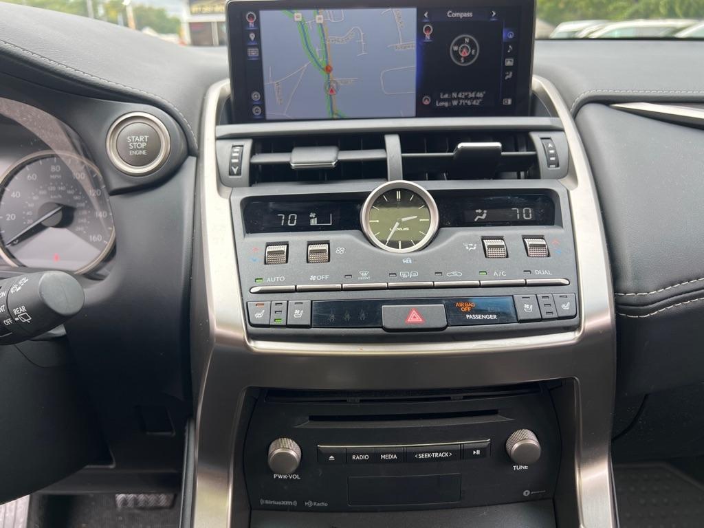 Lexus NX  2019