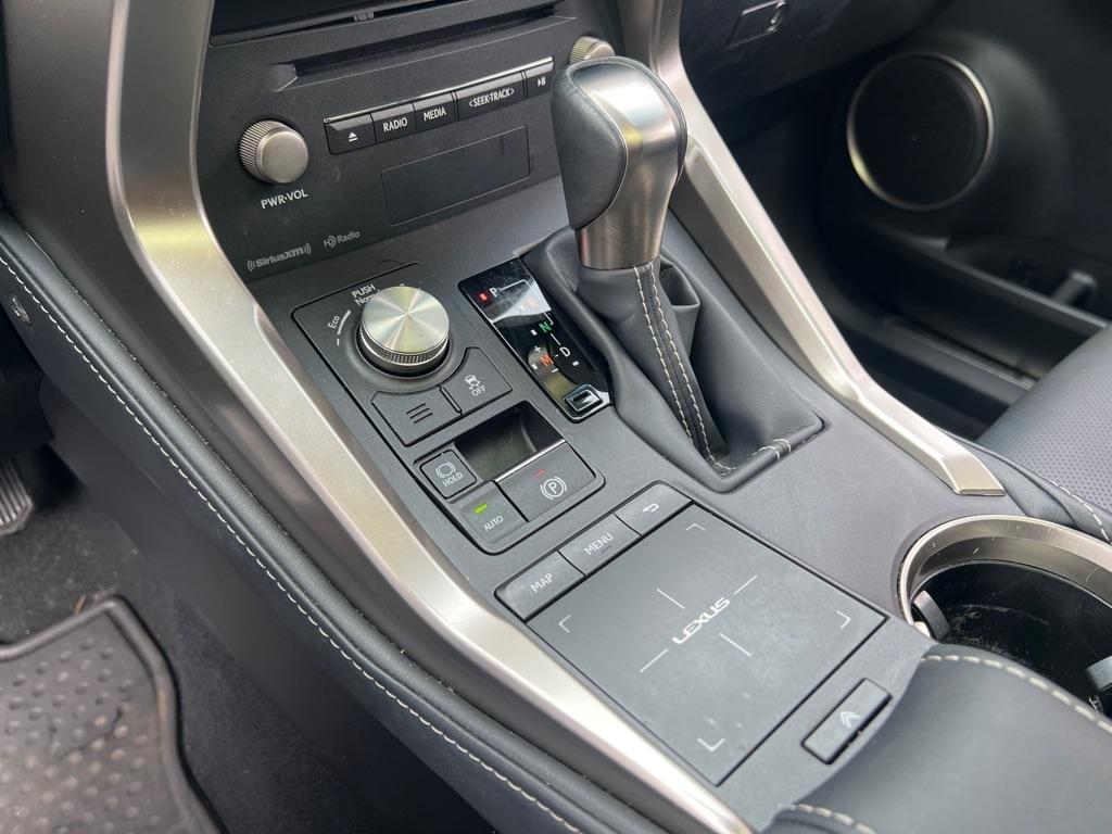 Lexus NX  2019