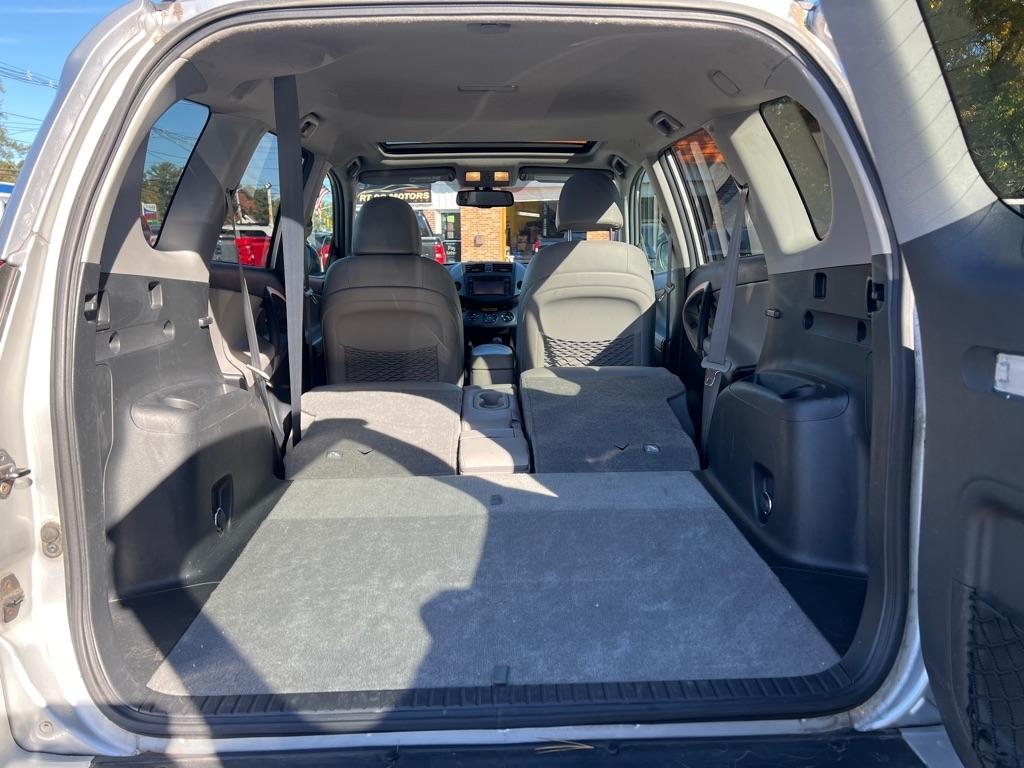 Toyota RAV4  2012