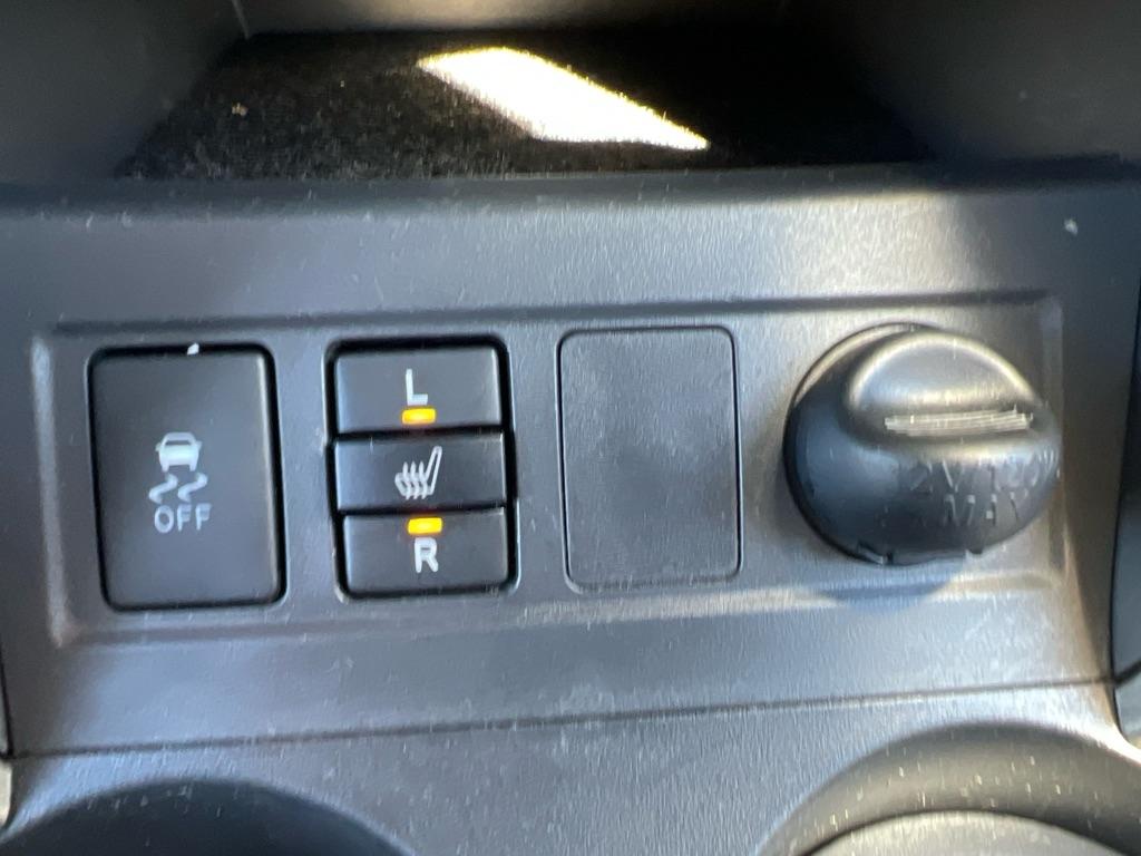 Toyota RAV4  2012