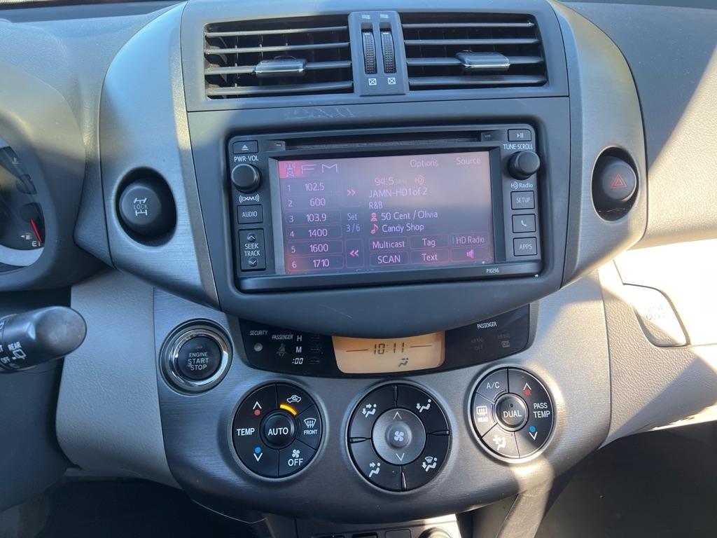 Toyota RAV4  2012