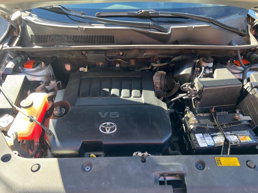 Toyota RAV4  2012
