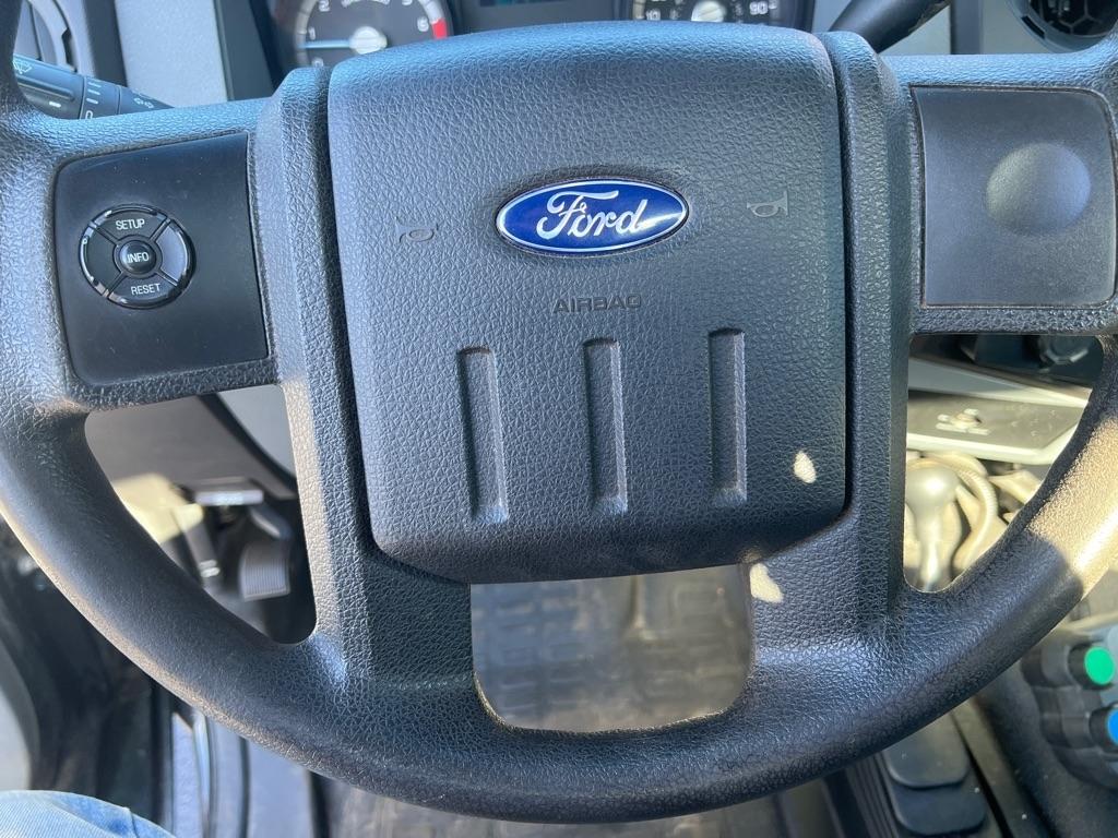 Ford Super Duty F-350 DRW  2015