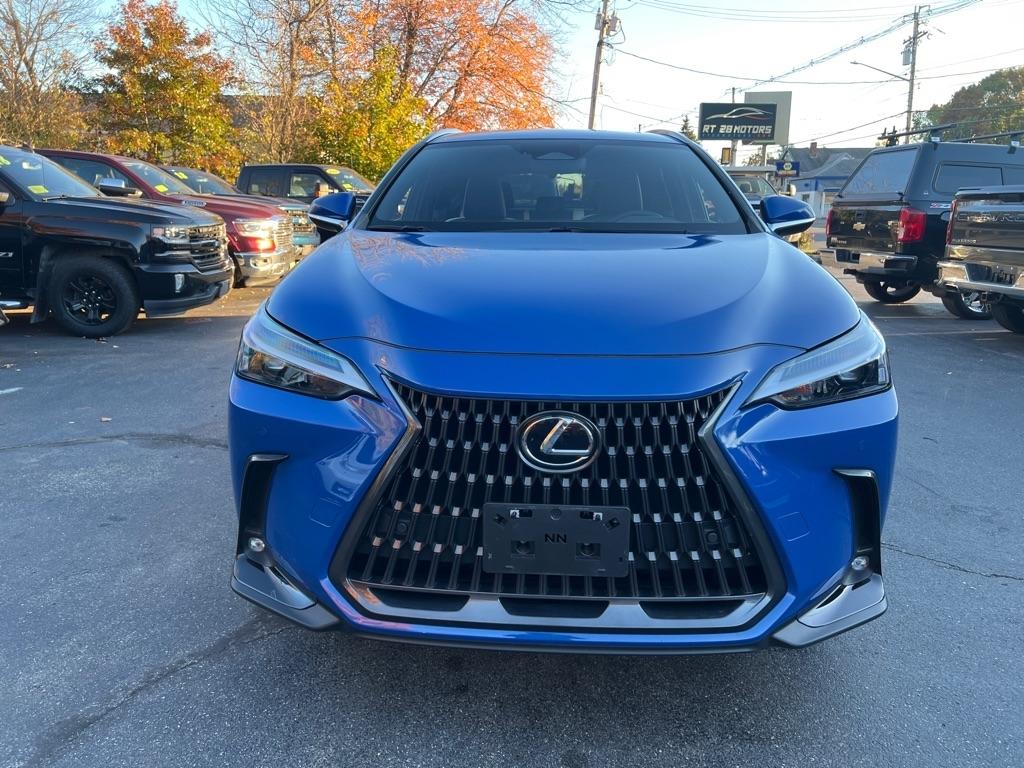 Lexus NX  2023