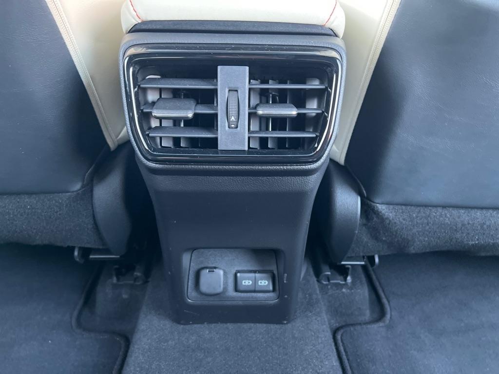 Lexus NX  2023