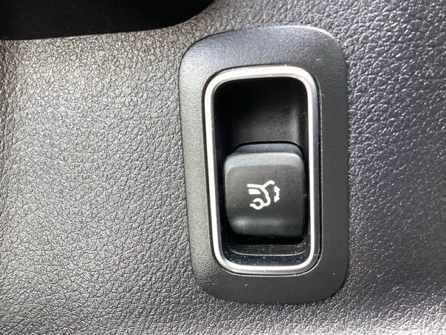 Mercedes-Benz GLB-Class  2021