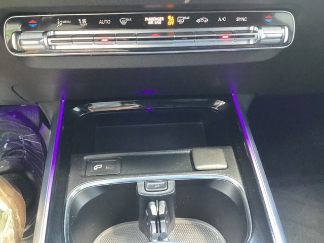 Mercedes-Benz GLB-Class  2021