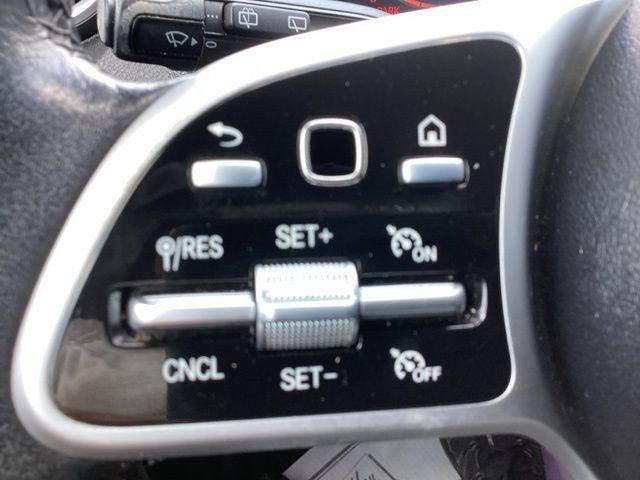 Mercedes-Benz GLB-Class  2021