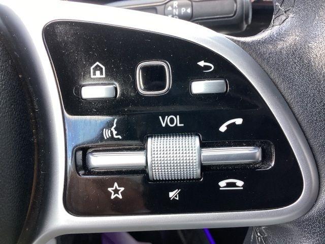 Mercedes-Benz GLB-Class  2021