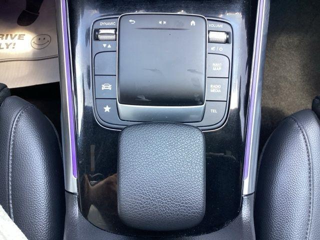 Mercedes-Benz GLB-Class  2021