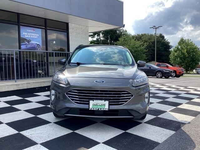 2021 Ford Escape Titanium Hybrid photo 4