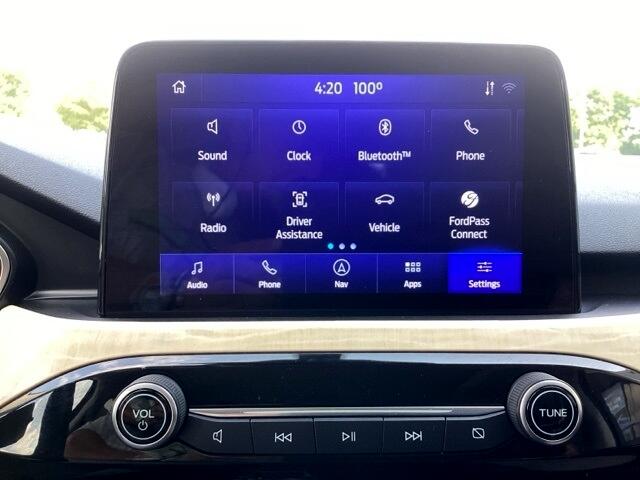2021 Ford Escape Titanium Hybrid photo 26